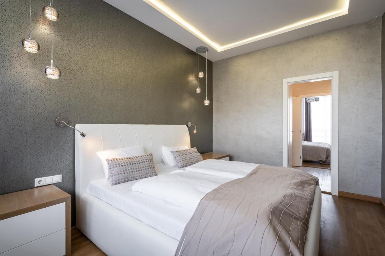 Breathless Basilika View Elegant Flat With Balcony Need Reservation X Free Parking ブダペスト エクステリア 写真