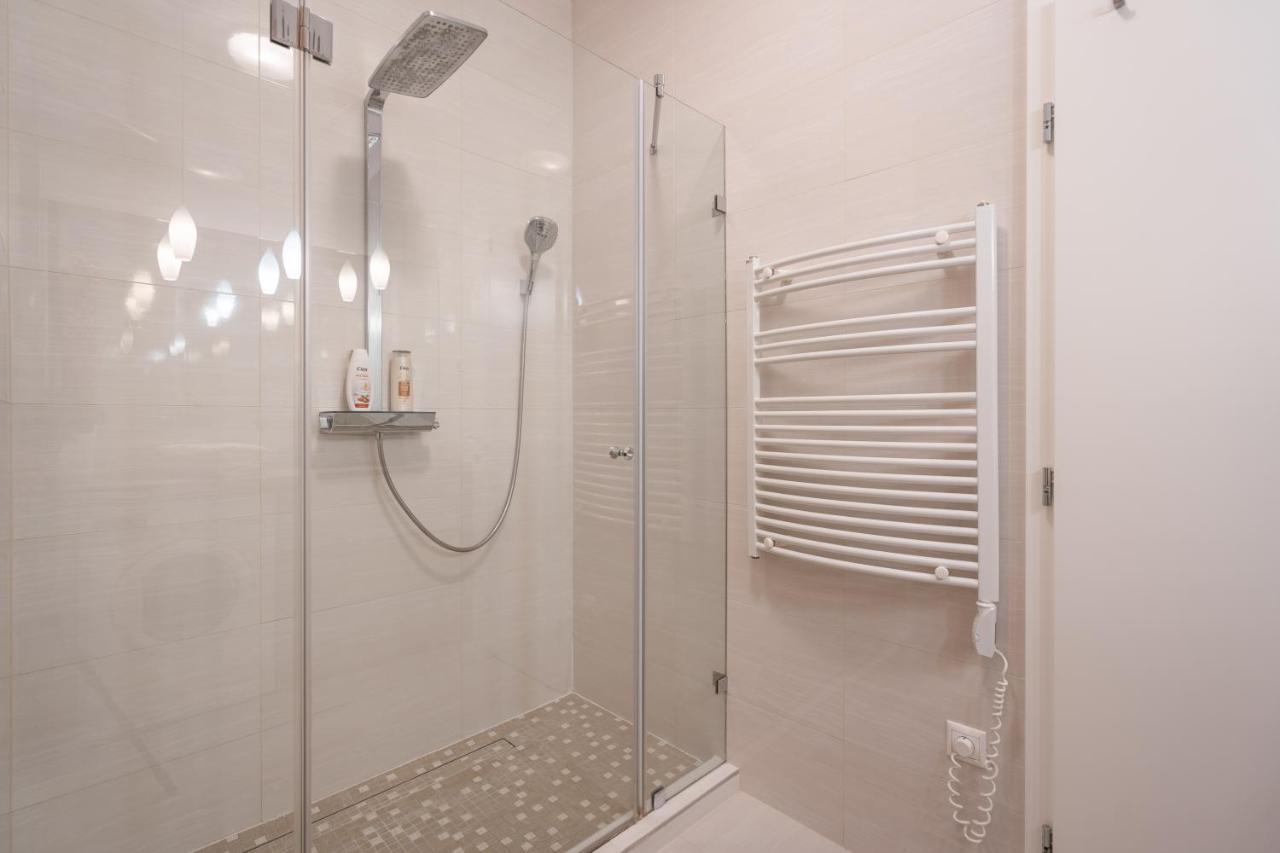 Breathless Basilika View Elegant Flat With Balcony Need Reservation X Free Parking ブダペスト エクステリア 写真