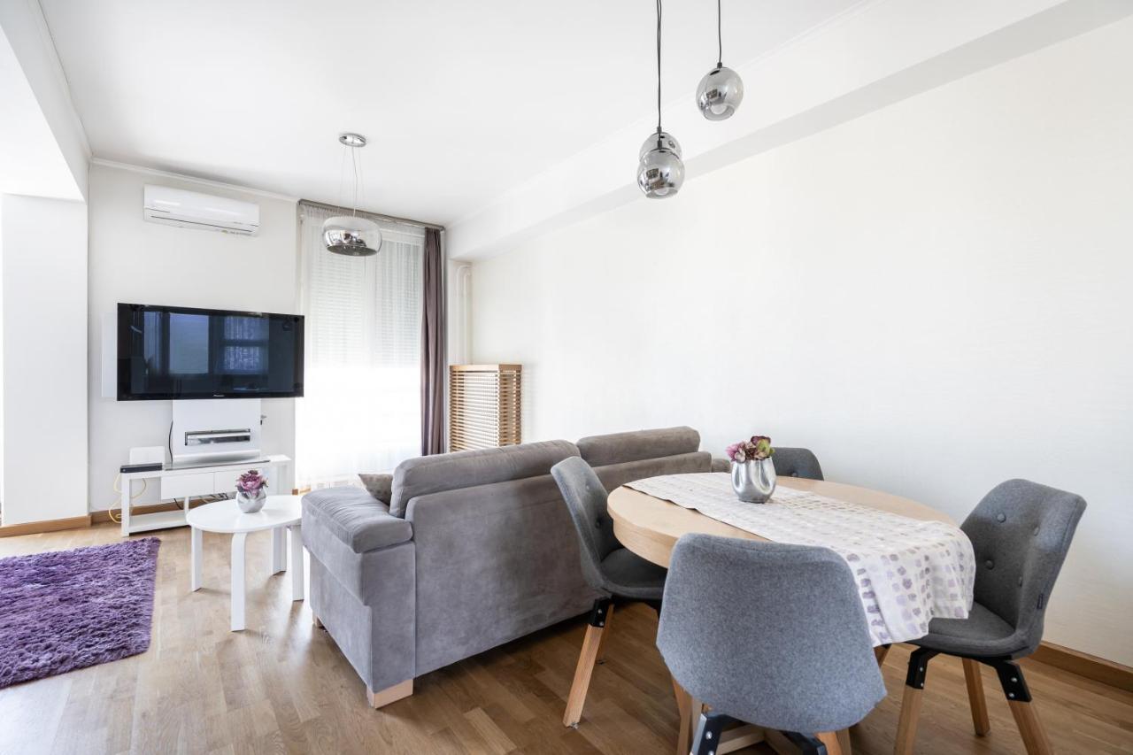 Breathless Basilika View Elegant Flat With Balcony Need Reservation X Free Parking ブダペスト エクステリア 写真