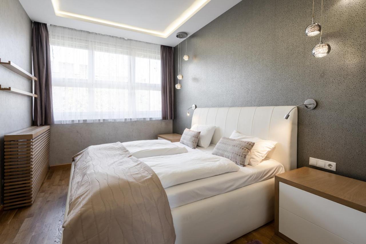 Breathless Basilika View Elegant Flat With Balcony Need Reservation X Free Parking ブダペスト エクステリア 写真