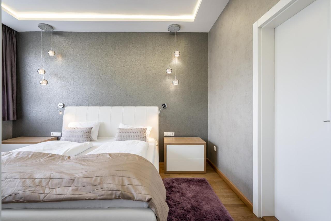 Breathless Basilika View Elegant Flat With Balcony Need Reservation X Free Parking ブダペスト エクステリア 写真